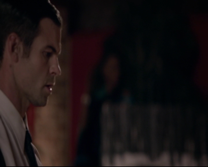 vampirediariesworld-dot-nl_TheOriginals5x05DontItJustBreakYourHeart01815.jpg