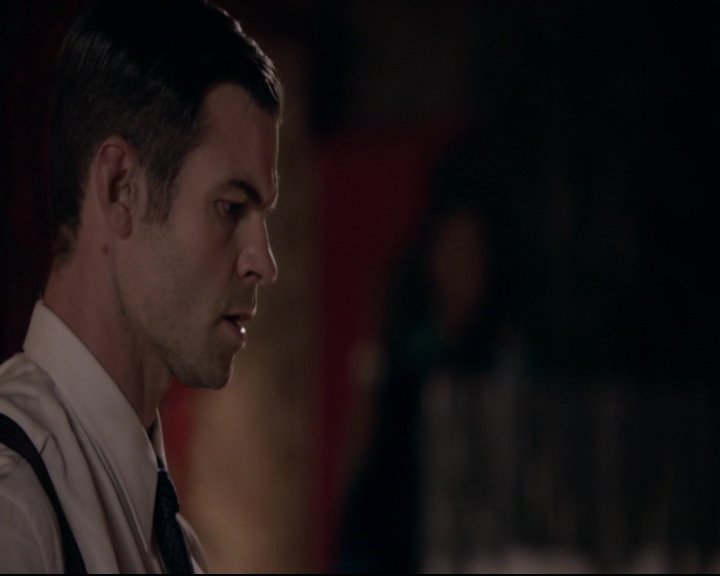 vampirediariesworld-dot-nl_TheOriginals5x05DontItJustBreakYourHeart01816.jpg