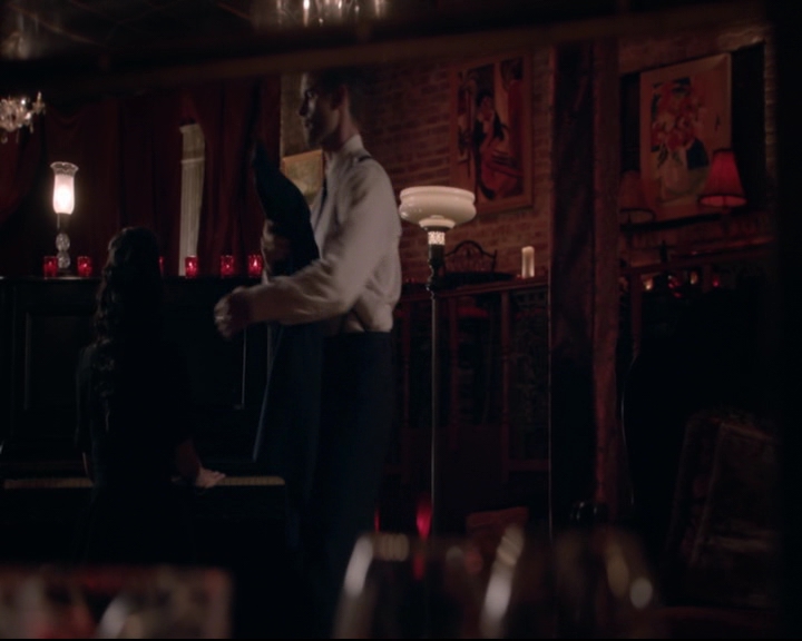 vampirediariesworld-dot-nl_TheOriginals5x05DontItJustBreakYourHeart01819.jpg