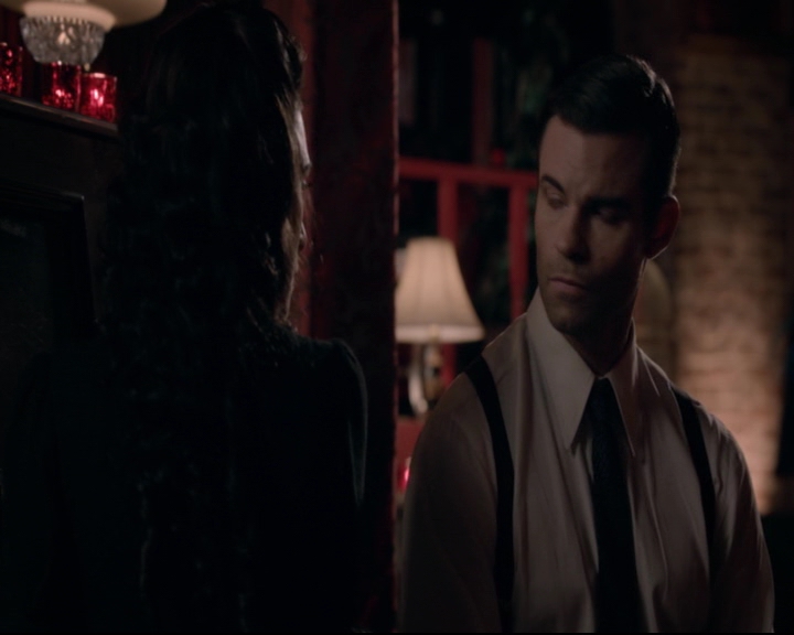 vampirediariesworld-dot-nl_TheOriginals5x05DontItJustBreakYourHeart01823.jpg