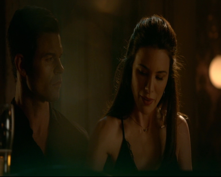 vampirediariesworld-dot-nl_TheOriginals5x05DontItJustBreakYourHeart01862.jpg