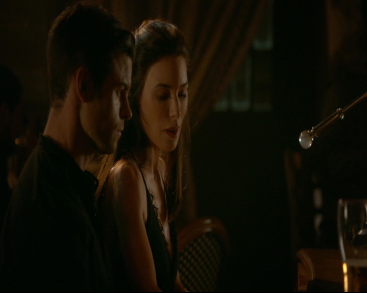 vampirediariesworld-dot-nl_TheOriginals5x05DontItJustBreakYourHeart01868.jpg