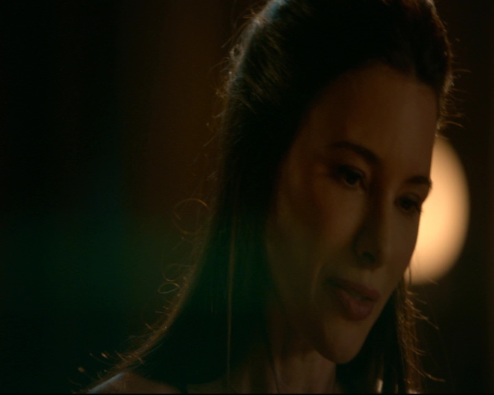 vampirediariesworld-dot-nl_TheOriginals5x05DontItJustBreakYourHeart01870.jpg