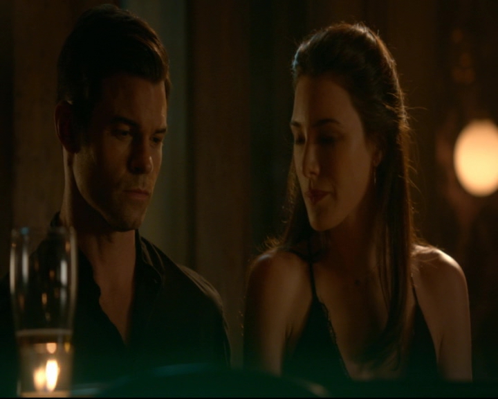 vampirediariesworld-dot-nl_TheOriginals5x05DontItJustBreakYourHeart01879.jpg