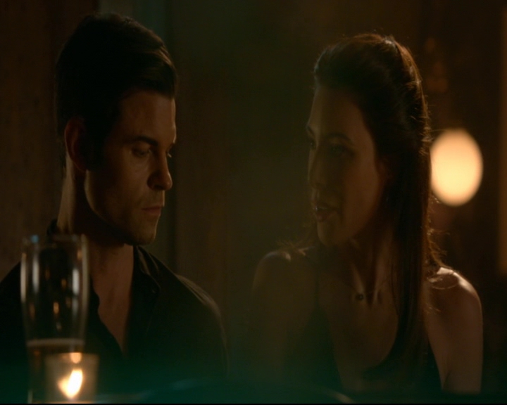 vampirediariesworld-dot-nl_TheOriginals5x05DontItJustBreakYourHeart01884.jpg