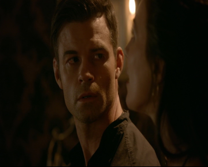 vampirediariesworld-dot-nl_TheOriginals5x05DontItJustBreakYourHeart01888.jpg