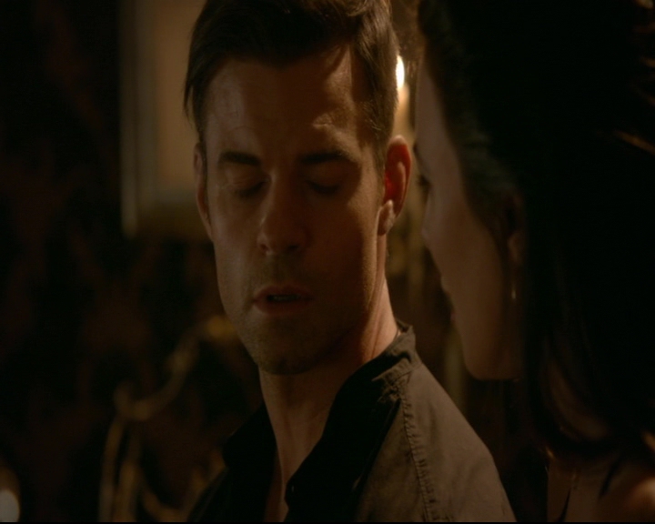 vampirediariesworld-dot-nl_TheOriginals5x05DontItJustBreakYourHeart01895.jpg