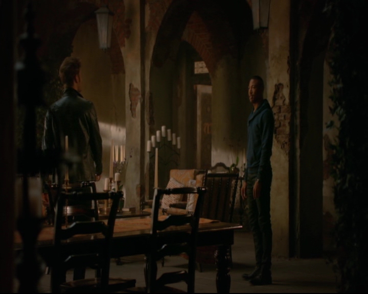 vampirediariesworld-dot-nl_TheOriginals5x05DontItJustBreakYourHeart01952.jpg