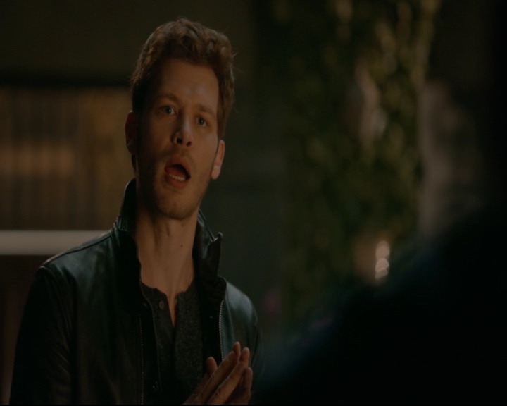 vampirediariesworld-dot-nl_TheOriginals5x05DontItJustBreakYourHeart01958.jpg