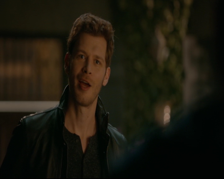 vampirediariesworld-dot-nl_TheOriginals5x05DontItJustBreakYourHeart01959.jpg