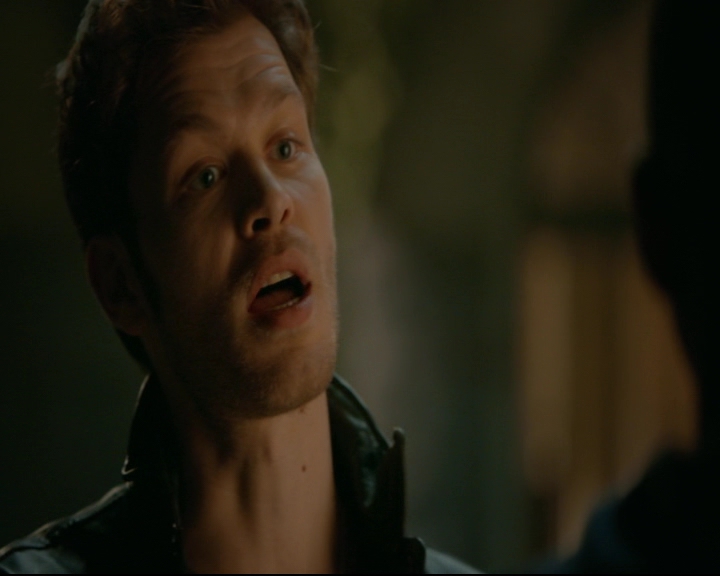 vampirediariesworld-dot-nl_TheOriginals5x05DontItJustBreakYourHeart01965.jpg