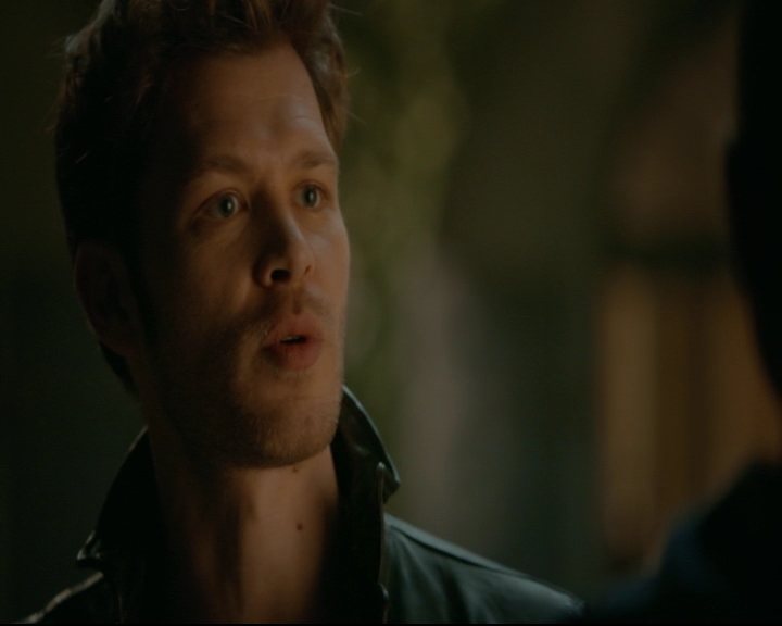 vampirediariesworld-dot-nl_TheOriginals5x05DontItJustBreakYourHeart01968.jpg