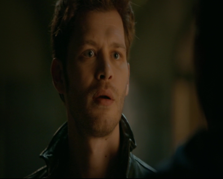 vampirediariesworld-dot-nl_TheOriginals5x05DontItJustBreakYourHeart01971.jpg