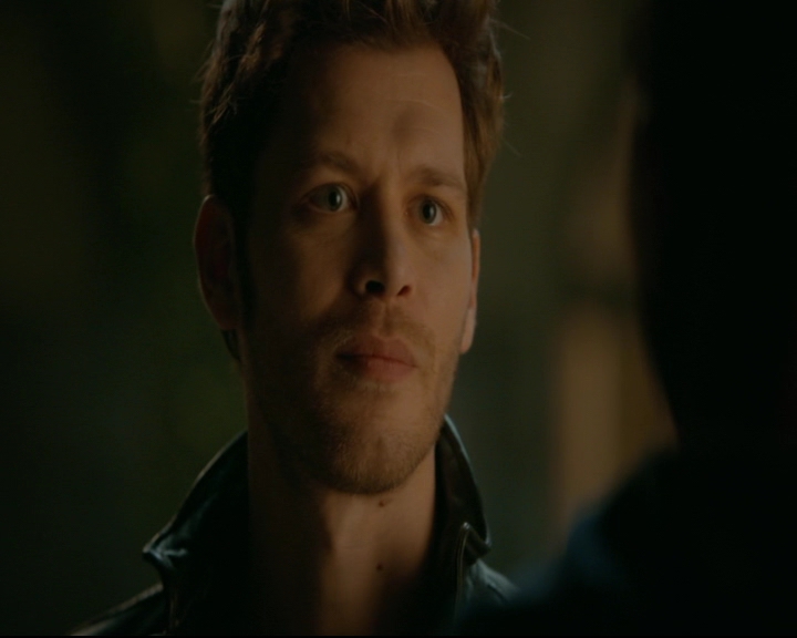 vampirediariesworld-dot-nl_TheOriginals5x05DontItJustBreakYourHeart01974.jpg