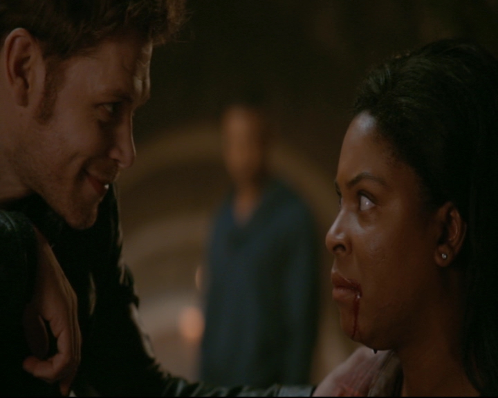 vampirediariesworld-dot-nl_TheOriginals5x05DontItJustBreakYourHeart01995.jpg