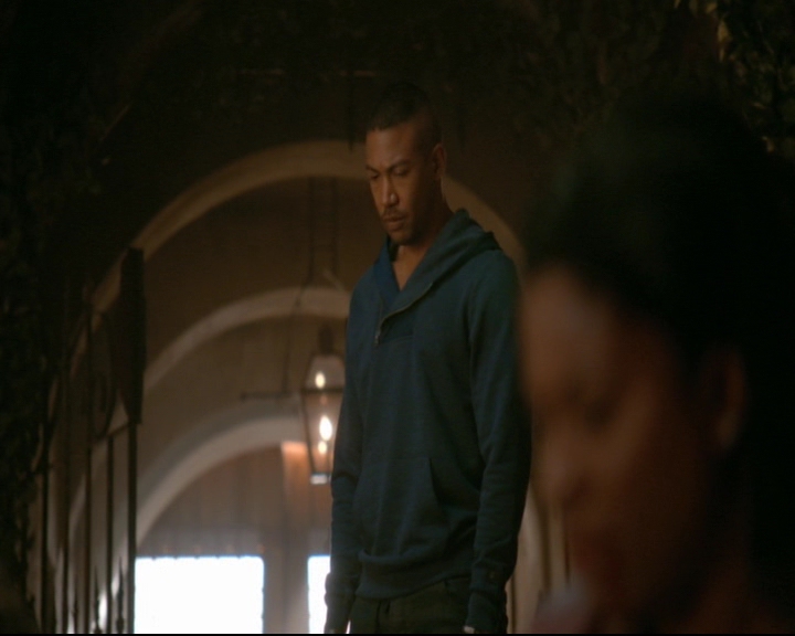 vampirediariesworld-dot-nl_TheOriginals5x05DontItJustBreakYourHeart02000.jpg