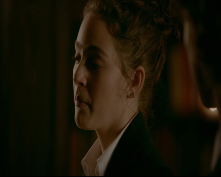 vampirediariesworld-dot-nl_TheOriginals5x05DontItJustBreakYourHeart02075.jpg