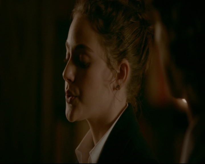 vampirediariesworld-dot-nl_TheOriginals5x05DontItJustBreakYourHeart02088.jpg