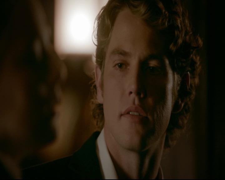 vampirediariesworld-dot-nl_TheOriginals5x05DontItJustBreakYourHeart02100.jpg