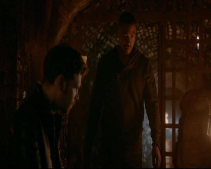 vampirediariesworld-dot-nl_TheOriginals5x05DontItJustBreakYourHeart02131.jpg