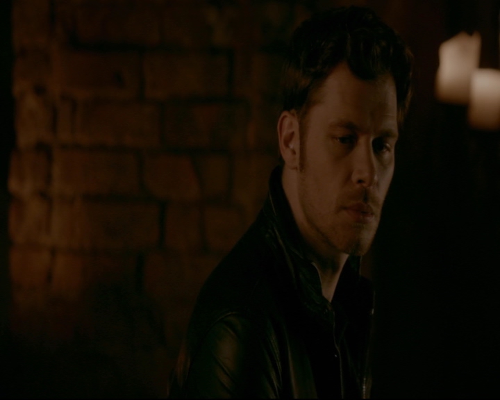 vampirediariesworld-dot-nl_TheOriginals5x05DontItJustBreakYourHeart02142.jpg