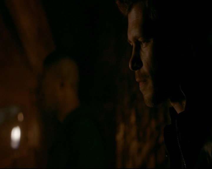 vampirediariesworld-dot-nl_TheOriginals5x05DontItJustBreakYourHeart02158.jpg