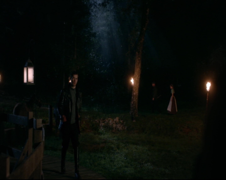 vampirediariesworld-dot-nl_TheOriginals5x05DontItJustBreakYourHeart02184.jpg