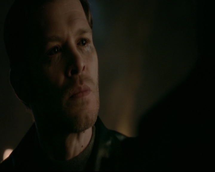 vampirediariesworld-dot-nl_TheOriginals5x05DontItJustBreakYourHeart02194.jpg