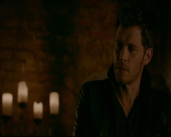 vampirediariesworld-dot-nl_TheOriginals5x05DontItJustBreakYourHeart02205.jpg