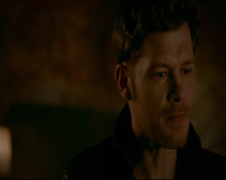 vampirediariesworld-dot-nl_TheOriginals5x05DontItJustBreakYourHeart02255.jpg