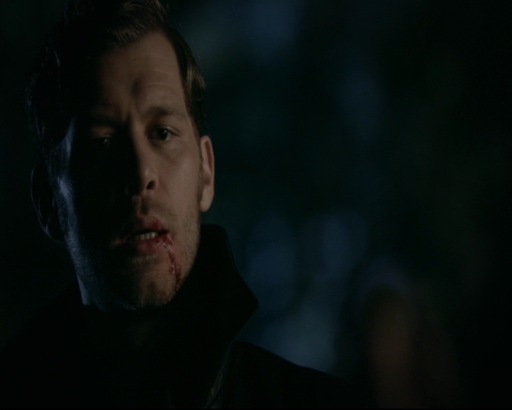 vampirediariesworld-dot-nl_TheOriginals5x05DontItJustBreakYourHeart02270.jpg