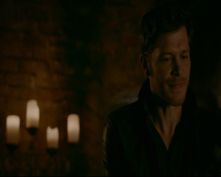 vampirediariesworld-dot-nl_TheOriginals5x05DontItJustBreakYourHeart02273.jpg