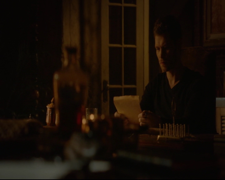 vampirediariesworld-dot-nl_TheOriginals5x07GodsGonnaTroubleTheWater00109.jpg