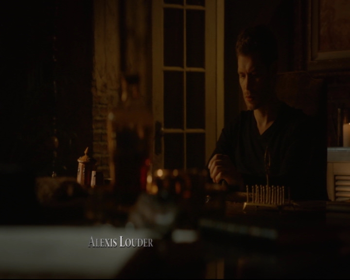 vampirediariesworld-dot-nl_TheOriginals5x07GodsGonnaTroubleTheWater00113.jpg