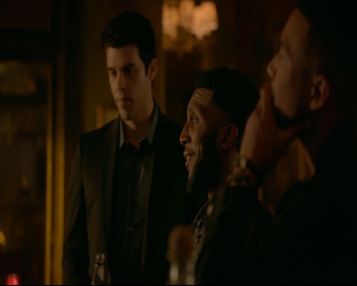 vampirediariesworld-dot-nl_TheOriginals5x07GodsGonnaTroubleTheWater00128.jpg