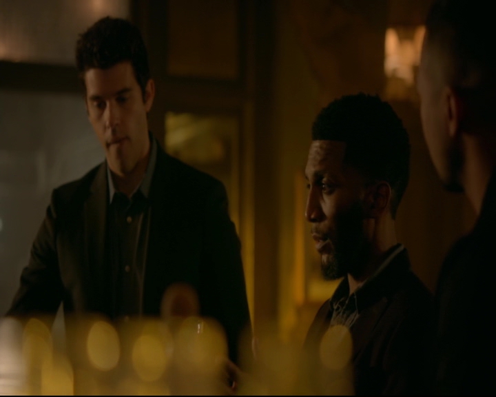 vampirediariesworld-dot-nl_TheOriginals5x07GodsGonnaTroubleTheWater00154.jpg