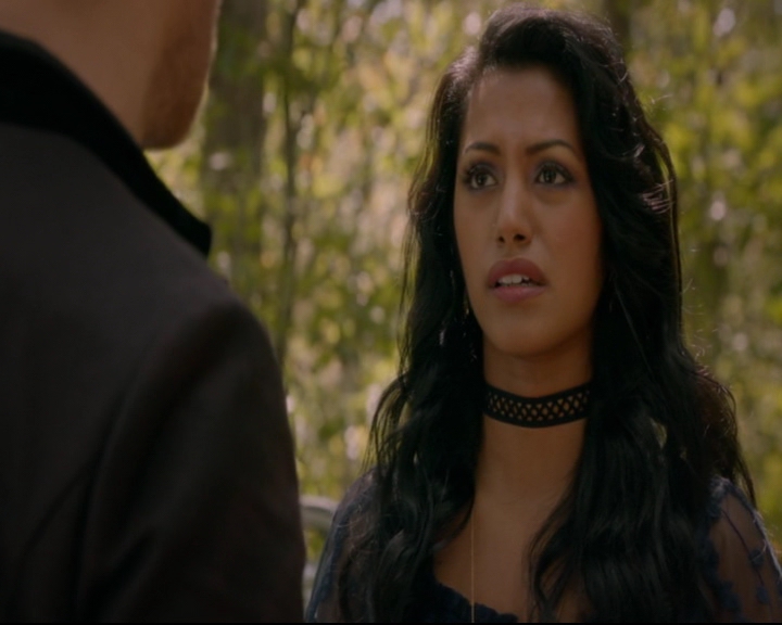 vampirediariesworld-dot-nl_TheOriginals5x07GodsGonnaTroubleTheWater01431.jpg