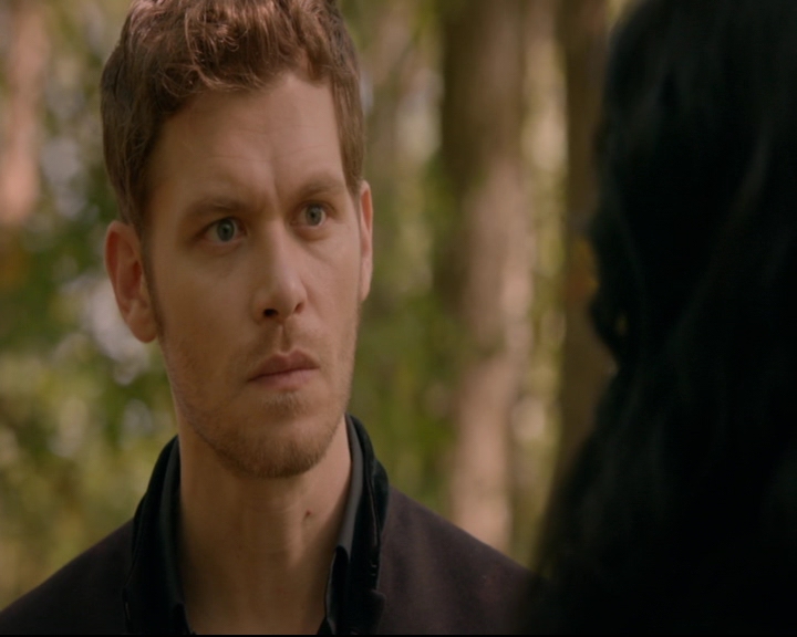 vampirediariesworld-dot-nl_TheOriginals5x07GodsGonnaTroubleTheWater01435.jpg