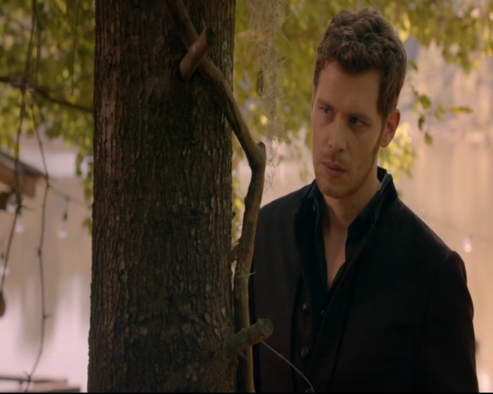 vampirediariesworld-dot-nl_TheOriginals5x07GodsGonnaTroubleTheWater01469.jpg