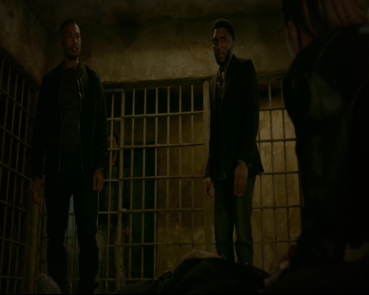 vampirediariesworld-dot-nl_TheOriginals5x07GodsGonnaTroubleTheWater01876.jpg