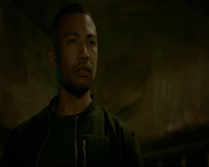 vampirediariesworld-dot-nl_TheOriginals5x07GodsGonnaTroubleTheWater01881.jpg
