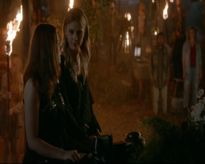 vampirediariesworld-dot-nl_TheOriginals5x07GodsGonnaTroubleTheWater01977.jpg
