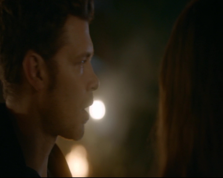 vampirediariesworld-dot-nl_TheOriginals5x07GodsGonnaTroubleTheWater02153.jpg