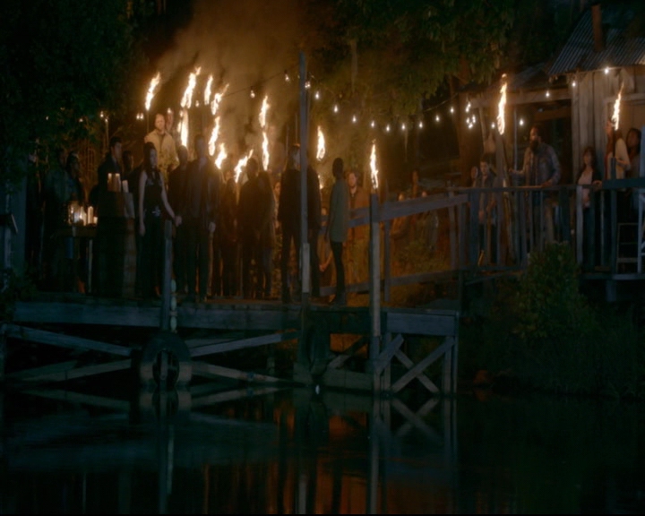 vampirediariesworld-dot-nl_TheOriginals5x07GodsGonnaTroubleTheWater02175.jpg