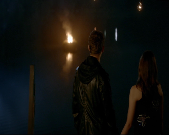 vampirediariesworld-dot-nl_TheOriginals5x07GodsGonnaTroubleTheWater02183.jpg