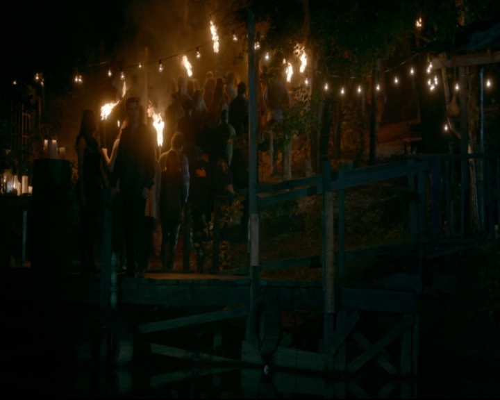 vampirediariesworld-dot-nl_TheOriginals5x07GodsGonnaTroubleTheWater02190.jpg