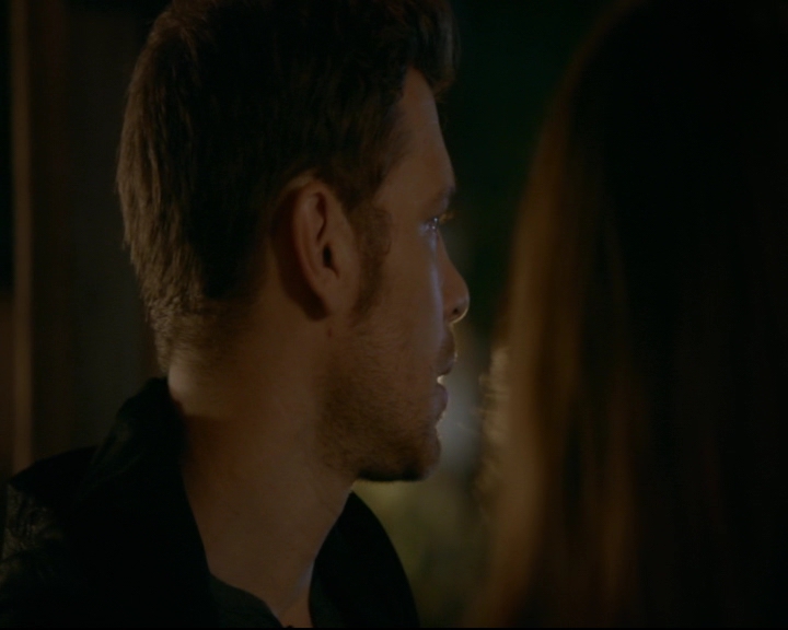 vampirediariesworld-dot-nl_TheOriginals5x07GodsGonnaTroubleTheWater02194.jpg