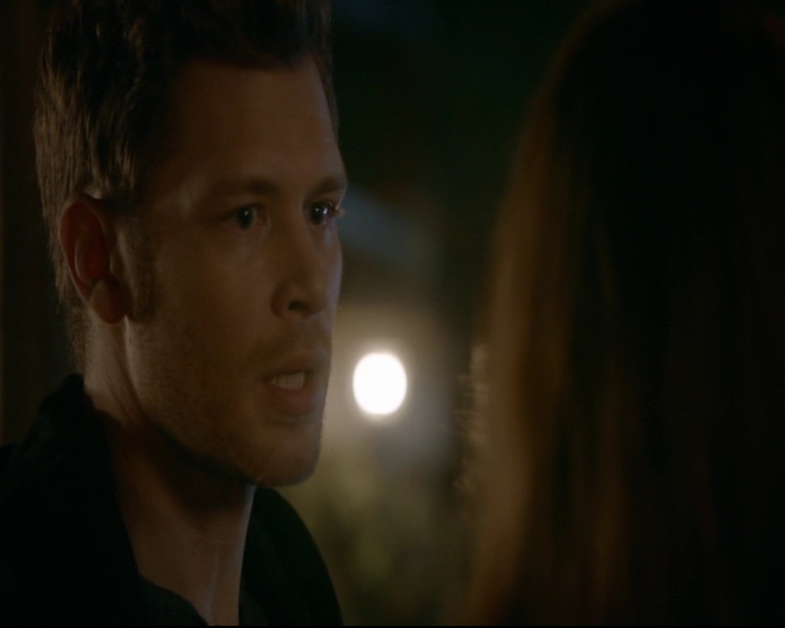 vampirediariesworld-dot-nl_TheOriginals5x07GodsGonnaTroubleTheWater02195.jpg