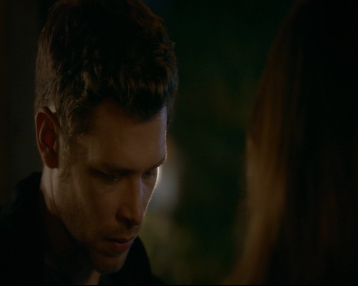 vampirediariesworld-dot-nl_TheOriginals5x07GodsGonnaTroubleTheWater02199.jpg