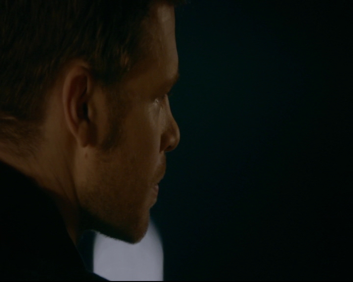 vampirediariesworld-dot-nl_TheOriginals5x07GodsGonnaTroubleTheWater02204.jpg